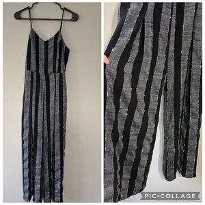 Lulu’s Karol Black Striped Sleeveless Culotte Jumpsuit Medium